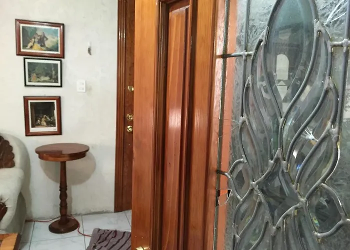 Apartment Near Everything And Some Art